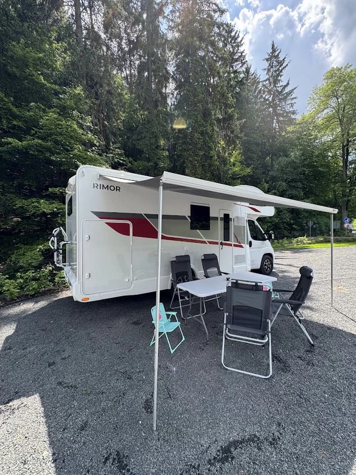 Půjčení kempingového stolu pro 6 osob